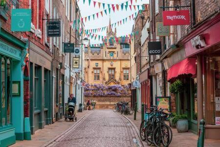 Quaint 2 Bed Cottage In The Heart Of Cambridge Exterior foto