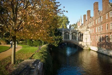 Quaint 2 Bed Cottage In The Heart Of Cambridge Exterior foto